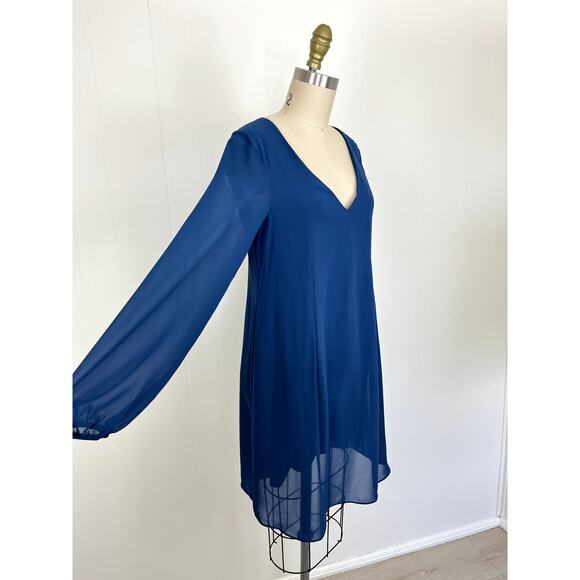 Macys Inc NWT Sheer Sleeve Dress XS Blue Tie Back V Neck Flowy - Picture 4 of 16